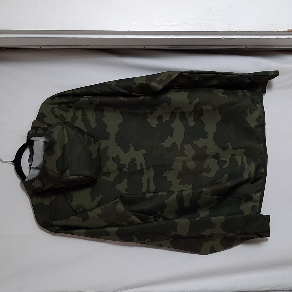 Camouflage Windbreaker - Size M - New With Tags - Picture 2 of 11